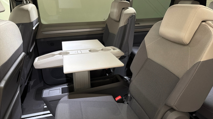 Volkswagen Multivan 1.5 TSI eHybrid Life 5dr 4MOTION DSG Estate - Image 21